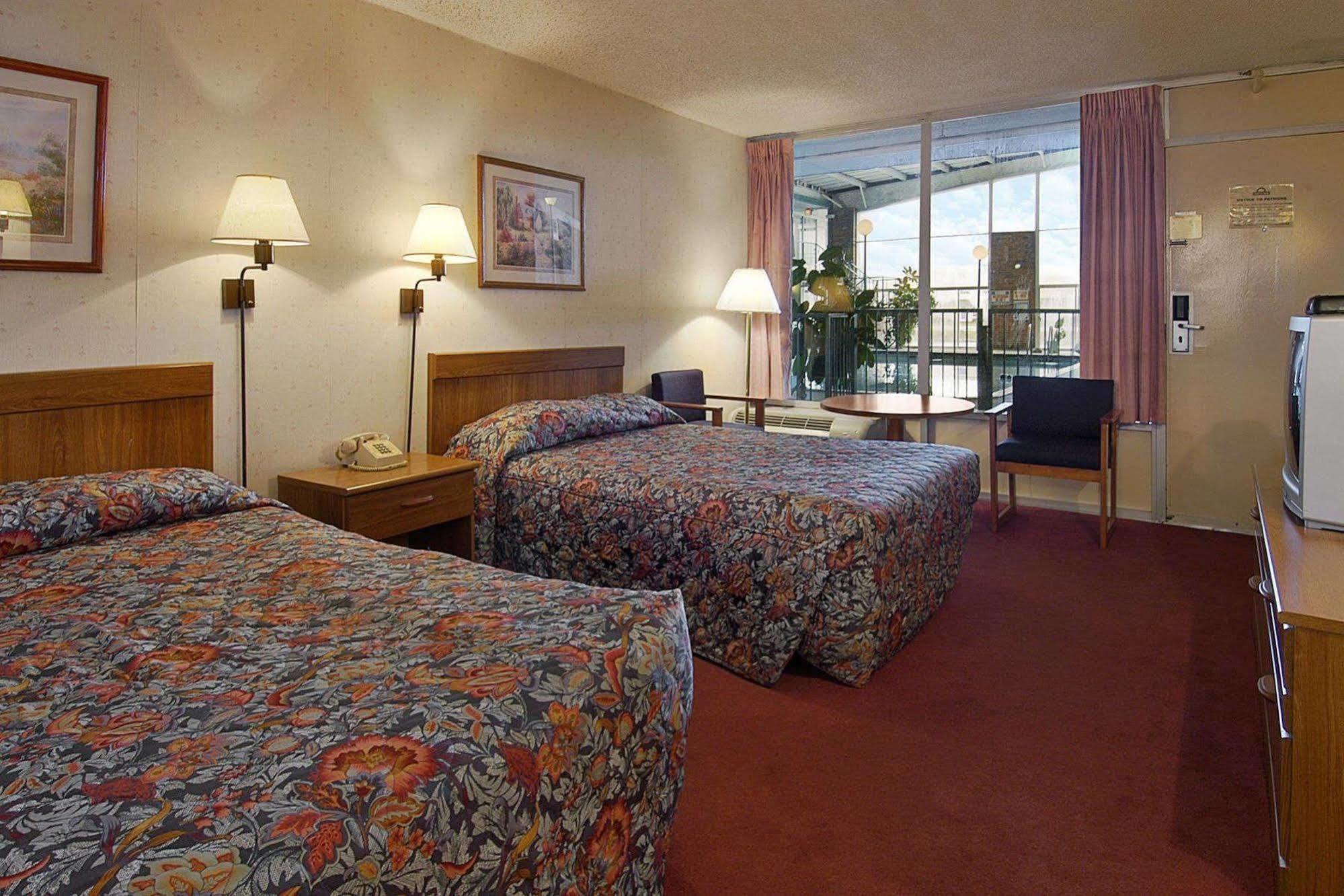 Knights Inn Rantoul Zimmer foto